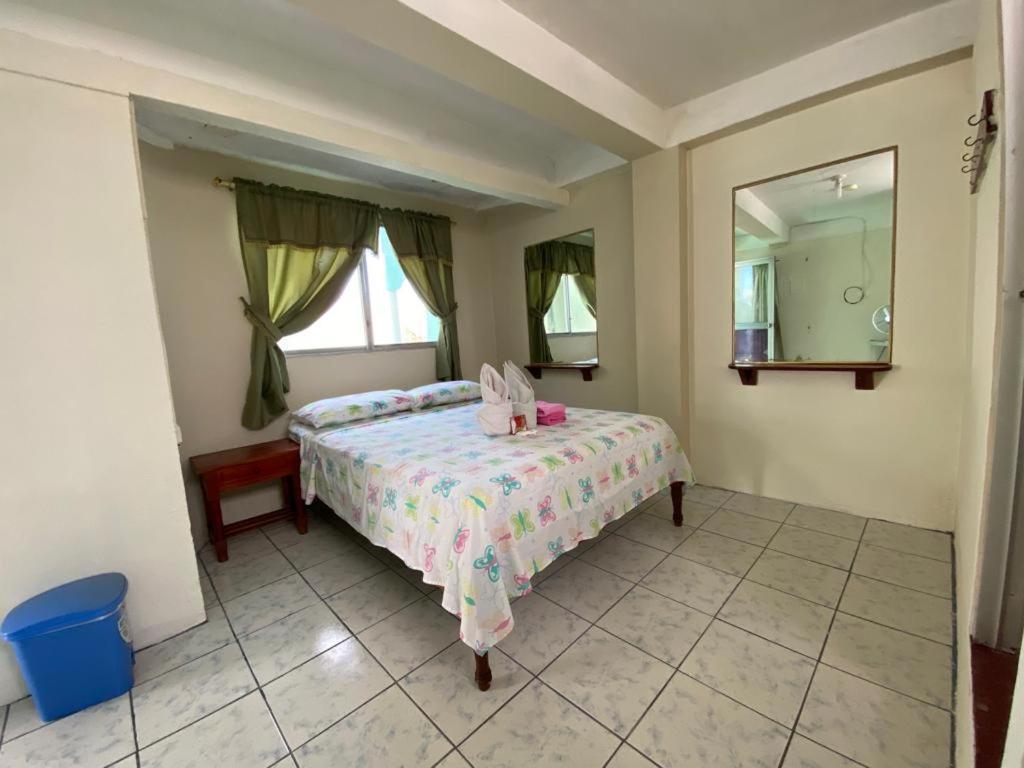 פורטו איורה Historico Hostal Elizabeth מראה חיצוני תמונה